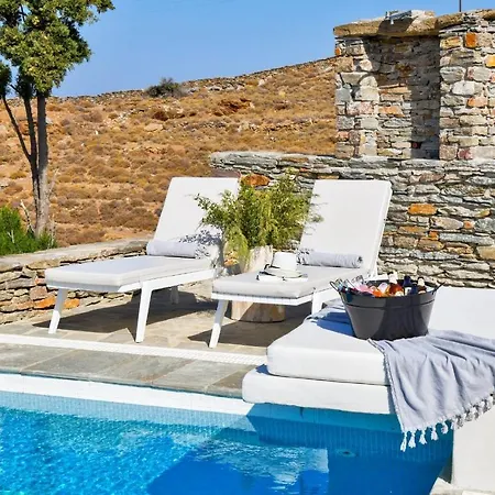 Luxurious & Stylish With A Swimming Pool, Sea And Sunset View. Vila Ioulis