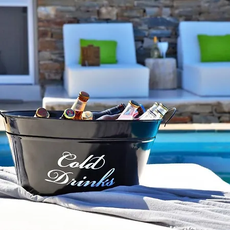 Luxurious & Stylish With A Swimming Pool, Sea And Sunset View. Vila Ioulis