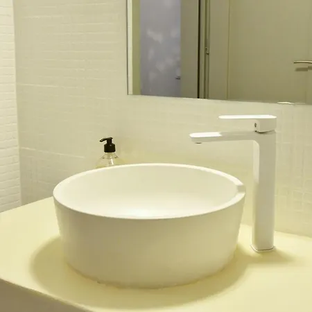 Вилла Luxurious & Stylish With A Swimming Pool, Sea And Sunset View. Ioulis